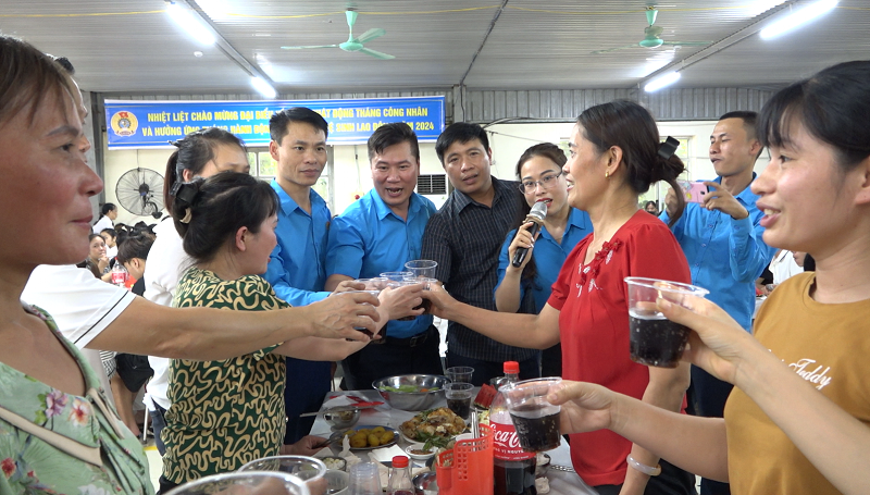 Liên đoàn Lao động huyện tổ chức chương trình “Bữa cơm Công đoàn”