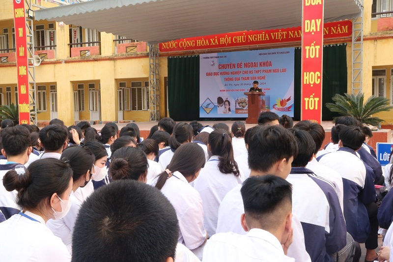 Trường THPT Phạm Ngũ Lão huyện Ân Thi tuyên truyền hướng nghiệp công tác tuyển sinh quân sự năm 2024