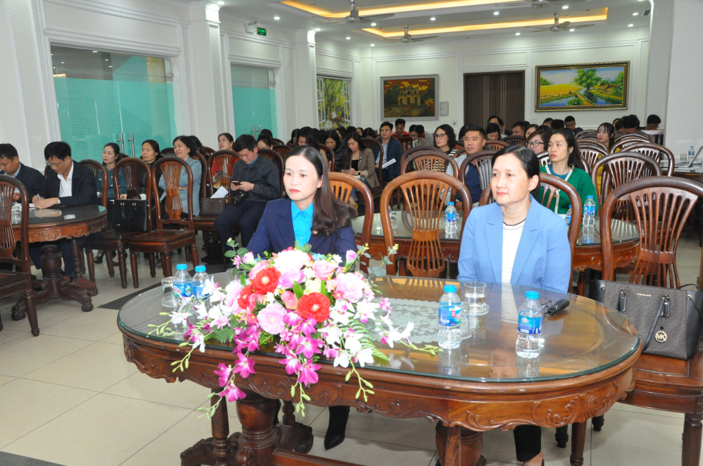 Công đoàn Viên chức tỉnh: Nói chuyện chuyên đề “Nam giới thời hiện đại” và tập huấn công tác tuyên giáo – nữ công