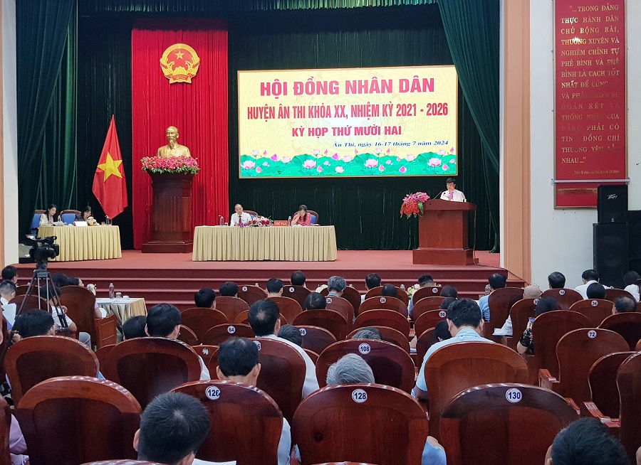 Kỳ họp thứ Mười hai - Hội đồng nhân dân huyện Ân Thi khóa XX nhiệm kỳ 2021-2026