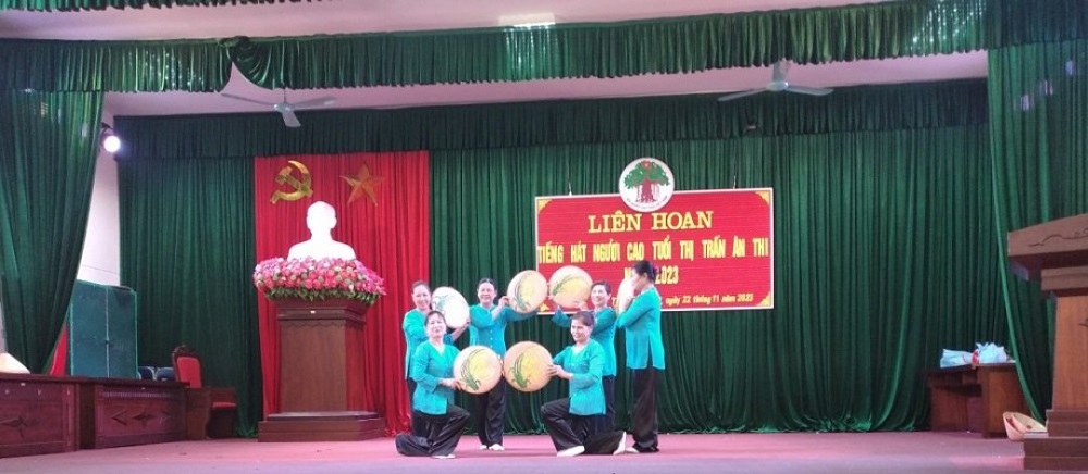 Liên hoan Tiếng hát Người cao tuổi thị trấn Ân Thi năm 2023