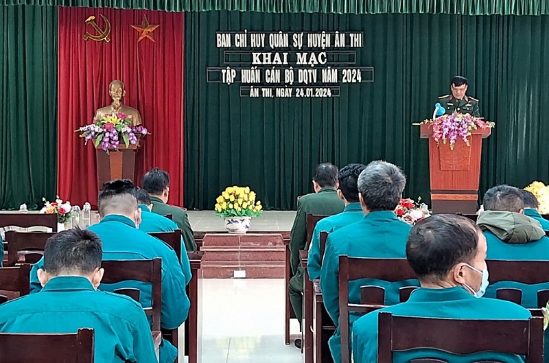 Ban CHQS huyện Ân Thi Khai mạc lớp tập huấn cán bộ chỉ huy đơn vị DQTV năm 2024