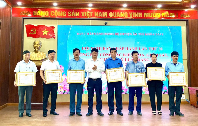Hội nghị BCH Đảng bộ huyện lần thứ 31; tổng kết công tác kiểm tra, giám sát, thi hành kỷ luật Đảng nhiệm kỳ2020-2025